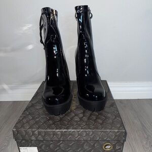 Glossy Black Women's Heeled Boots